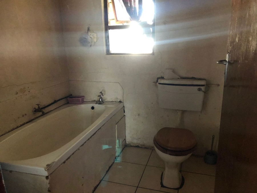 2 Bedroom Property for Sale in Kwa Nobuhle Eastern Cape